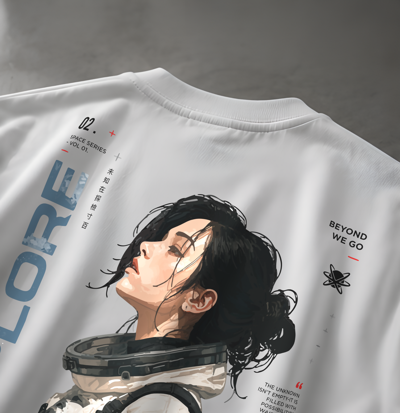EXPLORE THE UNKNOWN - Oversized Tee